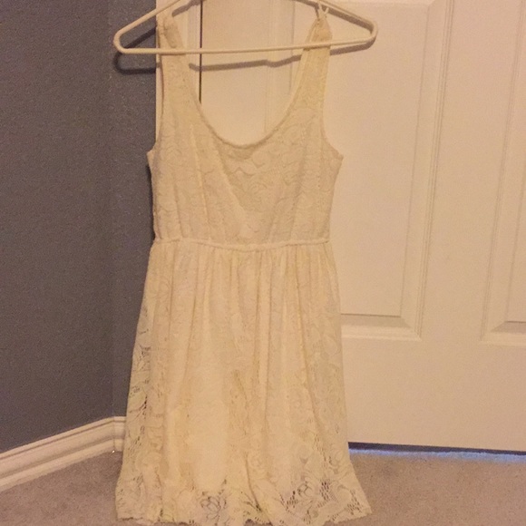 Lace Dress - Picture 2 of 2